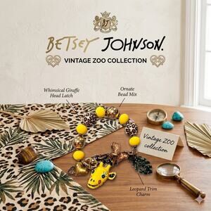 Betsey Johnson Vintage "A Day At The Zoo" Giraffe Bracelet